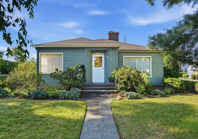 47th image of 27 W Waverly Pl, Spokane, WA 99205 | MLS# 202621720