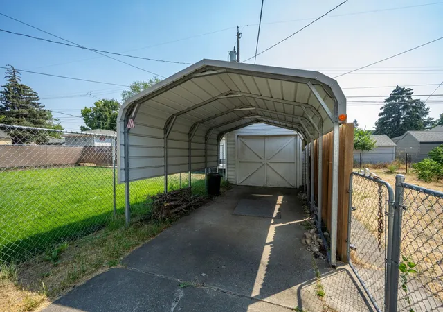 31st image of 1717 N Cleveland Ave, Spokane, WA 99205 | MLS# 202621733