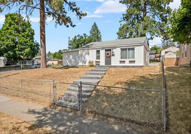 2nd image of 5924 N Driscoll Blvd, Spokane, WA 99205 | MLS# 202621740