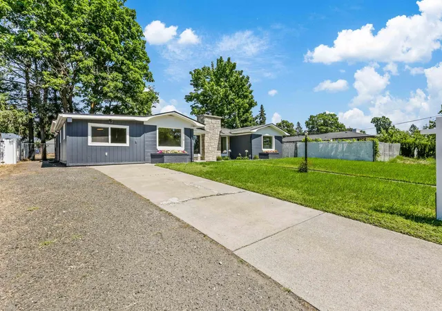 Photo 3 of Single family home for sale at 2618 W Providence Ave, Spokane, WA 99205 | MLS# 202621751 | Listing updated on 2026-09-28