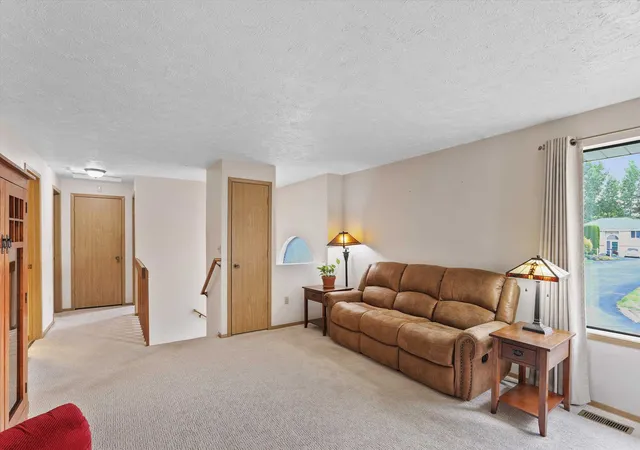 5th image of 938 E Calkins Dr, Spokane, WA 99208 | MLS# 202621755