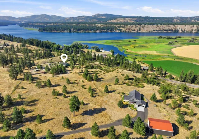 44th image of 18511 N Sportsman Paradise Ln, Nine Mile Falls, WA 99026 | MLS# 202621760