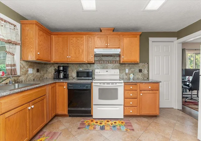 2nd image of 2108 E Providence Ave, Spokane, WA 99207 | MLS# 202621767