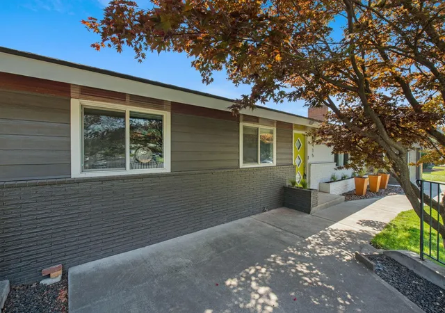 Photo 3 of Sale Pending at 415 W Shasta Way, Spokane, WA 99208 | MLS# 202621771 | Listing updated on 2026-09-04