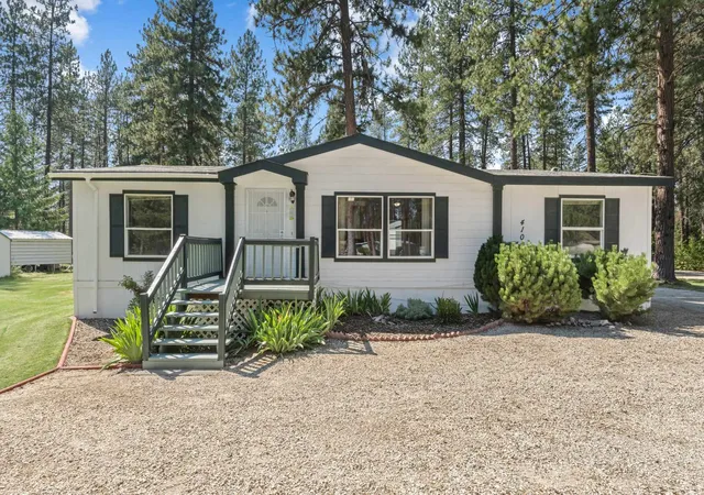 2nd image of 4105 Swallows Rd, Loon Lake, WA 99148 | MLS# 202621784