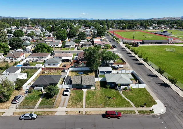 17th image of 1323 E Longfellow Ave, Spokane, WA 99207 | MLS# 202621793