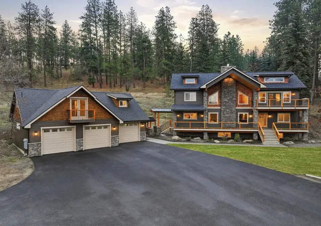 1st image of 13827 E 46th Ave, Spokane, WA 99206 | MLS# 202621796