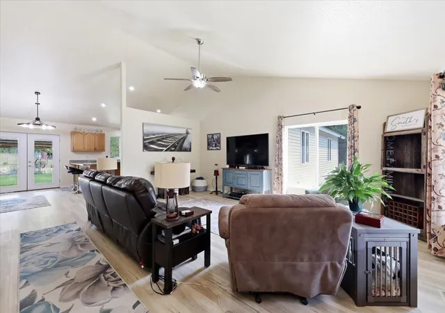 4th image of 892 Driskill Rd, Newport, WA 99156 | MLS# 202621797