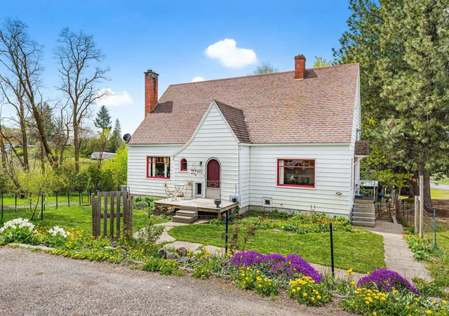 1st image of 401 S Crosby St, Tekoa, WA 99033 | MLS# 202621799