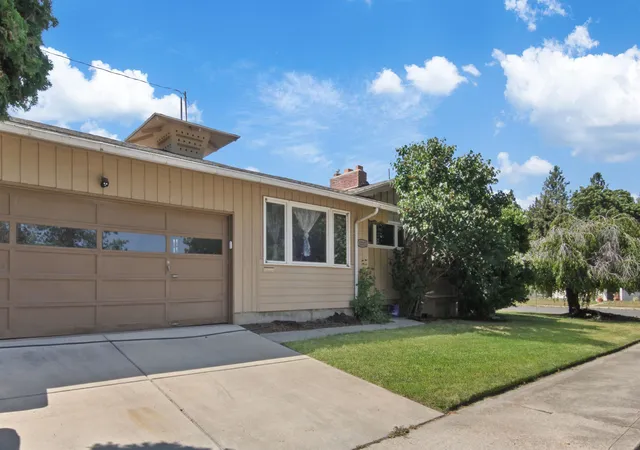 Photo 1 of Single family home for sale at 1212 S Ferrall Ct, Spokane, WA 99202 | MLS# 202621805 | Listing updated on 2026-09-01
