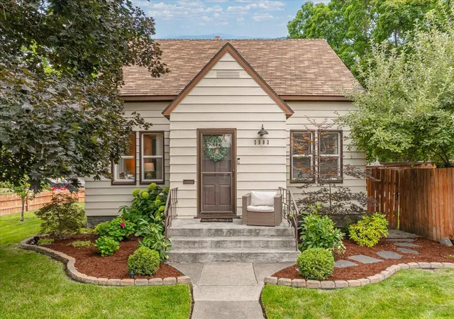 1st image of 2903 W Sinto Ave, Spokane, WA 99201 | MLS# 202621811