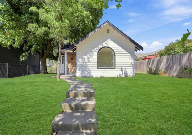 1st image of 1103 E Broad Ave, Spokane, WA 99207 | MLS# 202621812