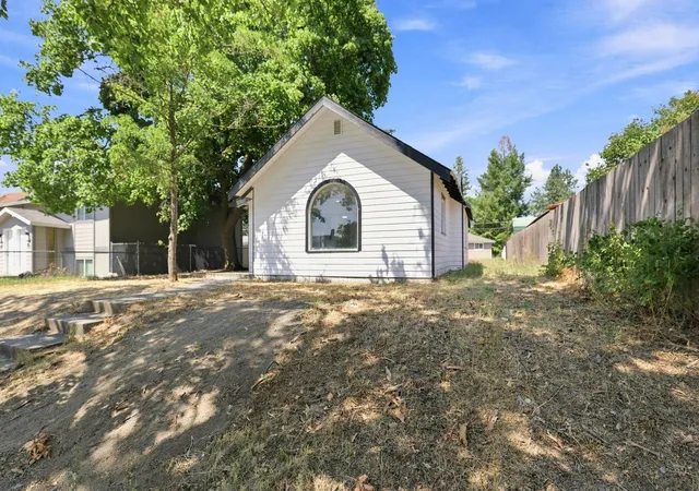 2nd image of 1103 E Broad Ave, Spokane, WA 99207 | MLS# 202621812