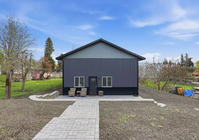 1st image of 424 N Sheridan St, Tekoa, WA 99033 | MLS# 202621837