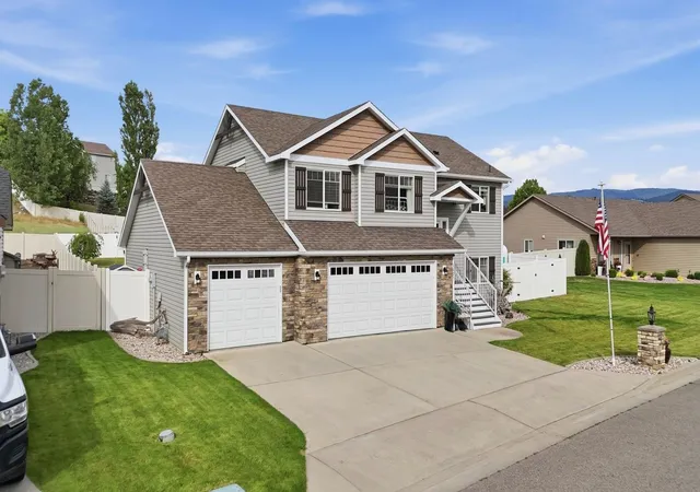 Photo 2 of Single family home for sale at 1027 S Virgil Ct, Greenacres, WA 99016 | MLS# 202621846 | Listing updated on 2026-09-03