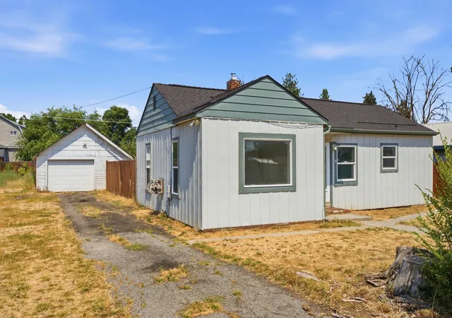 Photo 2 of Single family home for sale at 717 E Wabash Ave, Spokane, WA 99207 | MLS# 202621857 | Listing updated on 2026-09-23