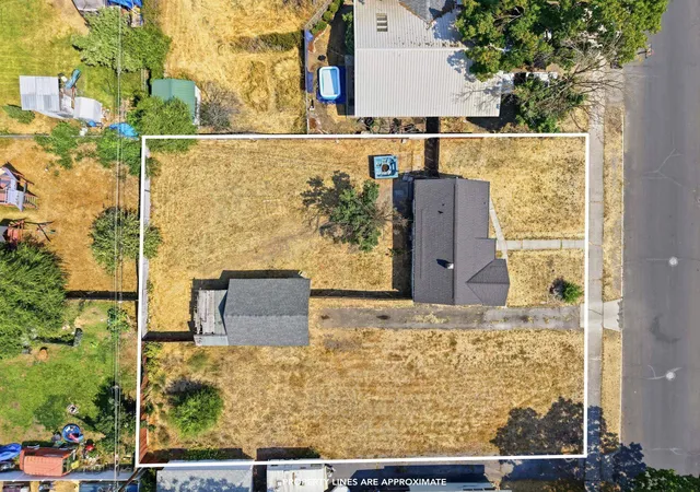 Photo 3 of Single family home for sale at 717 E Wabash Ave, Spokane, WA 99207 | MLS# 202621857 | Listing updated on 2026-09-23