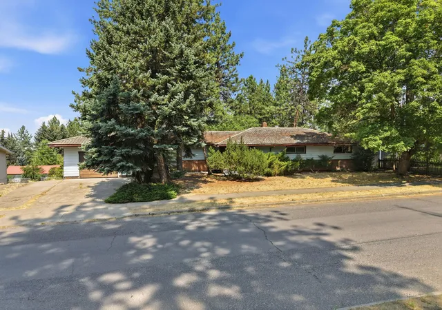 Photo 1 of Sale Pending at 4015 E 17th Avenue, Spokane, WA 99223 | MLS# 202621859 | Listing updated on 2026-09-30