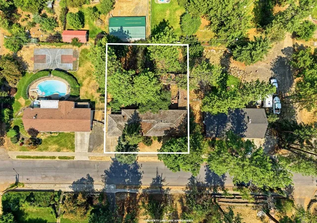 Photo 3 of Sale Pending at 4015 E 17th Avenue, Spokane, WA 99223 | MLS# 202621859 | Listing updated on 2026-09-30