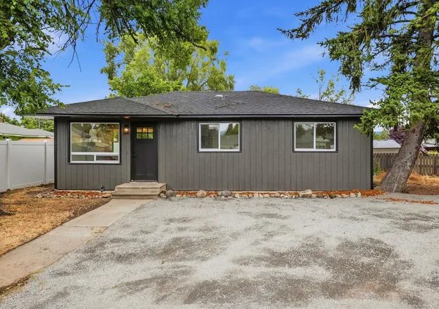 1st image of 8309 E Knox Ave, Spokane Valley, WA 99212 | MLS# 202621864