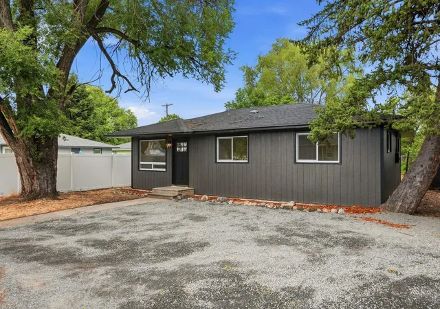 2nd image of 8309 E Knox Ave, Spokane Valley, WA 99212 | MLS# 202621864