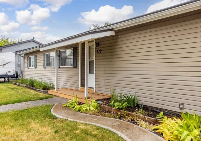 2nd image of 419 N Vista Rd, Spokane Valley, WA 99212 | MLS# 202621890