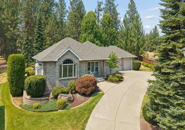 2nd image of 7015 N East Bluff Ct, Spokane, WA 99208 | MLS# 202621896