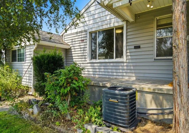 3rd image of 2804 W Longfellow Ave Ave, Spokane, WA 99205 | MLS# 202621907