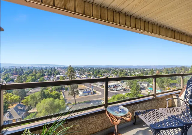 Photo 4 of Condo for sale at 935 W Glass Ave, Spokane, WA 99205 | MLS# 202621912 | Listing updated on 2026-10-08