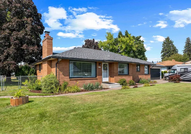 2nd image of 11207 E Broadway Ave, Spokane Valley, WA 99206 | MLS# 202621917