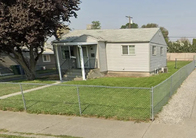 1st image of 217 E Heroy Ave, Spokane, WA 99207 | MLS# 202621938