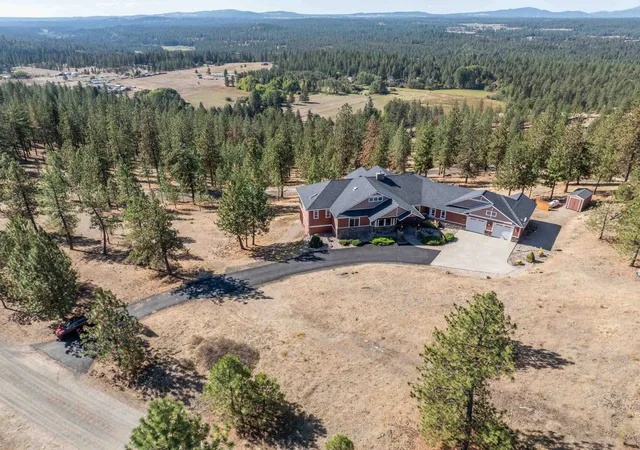 2nd image of 6708 E Matthew Ln, Chattaroy, WA 99003 | MLS# 202621943