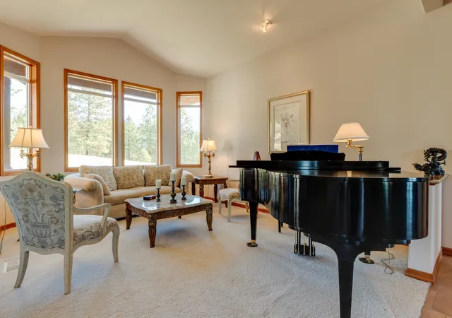 5th image of 6708 E Matthew Ln, Chattaroy, WA 99003 | MLS# 202621943