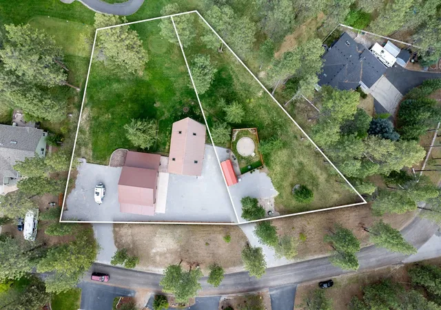 50th image of 133 W Trappers Loop Rd, Chewelah, WA 99109 | MLS# 202621960