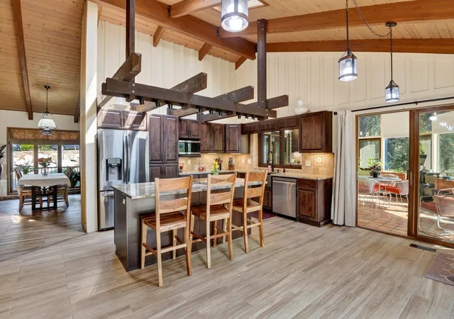 Photo 3 of Single family home for sale at 2306 S Carnine Ct, Spokane Valley, WA 99037 | MLS# 202621965 | Listing updated on 2026-10-06