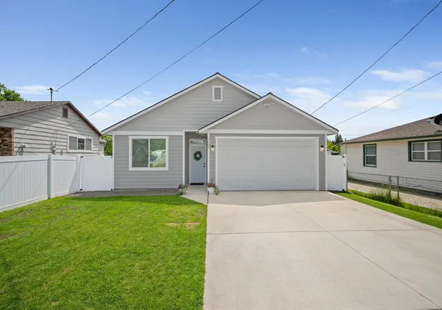 1st image of 9602 E Valleyway Ave, Spokane Valley, WA 99206 | MLS# 202621987