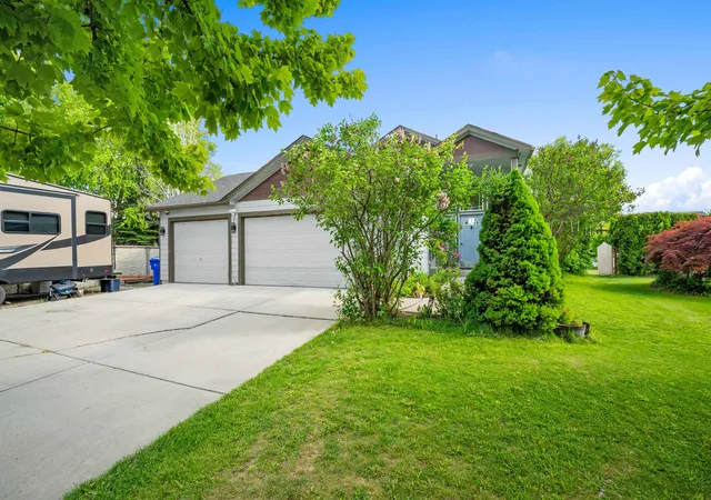 Photo 3 of Single family home for sale at 14716 E Crown Ave, Spokane Valley, WA 99216 | MLS# 202621991 | Listing updated on 2026-08-08