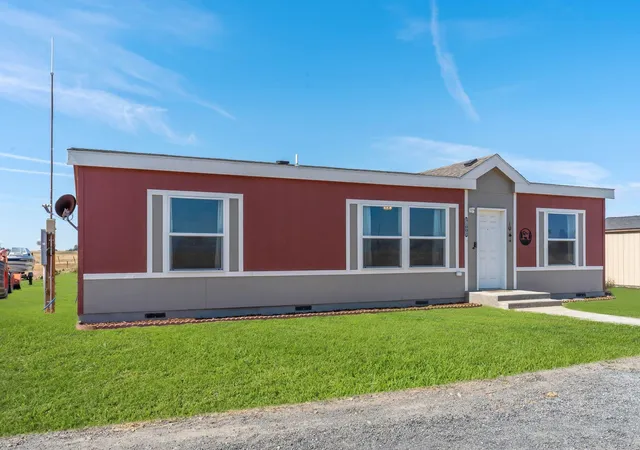 image of 1002 S Dover Rd, Medical Lake, WA 99022 | MLS# 202622003
