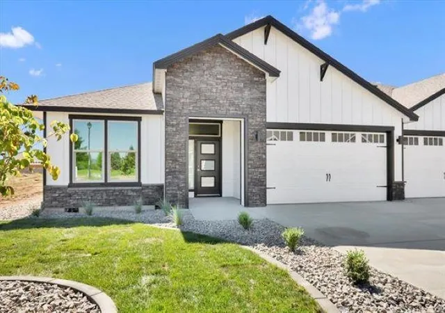 2nd image of 1109 29 N Country Club Dr, Deer Park, WA 99006 | MLS# 202622028