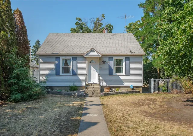 1st image of 1911 E Sharp Ave, Spokane, WA 99202 | MLS# 202622049