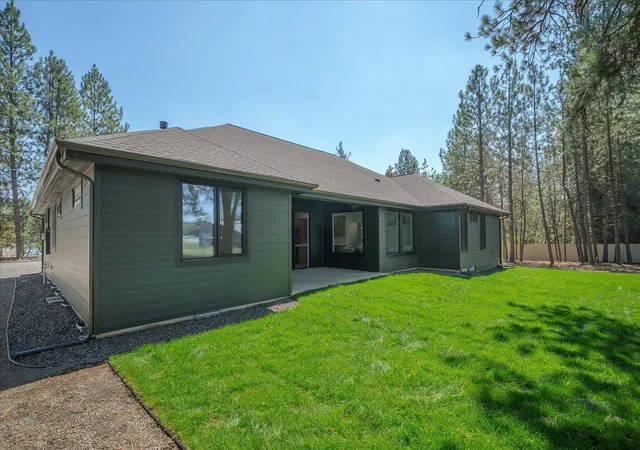 Photo 1 of Single family home for sale at 3402 E Yearling Rd, Chattaroy, WA 99003 | MLS# 202622066 | Listing updated on 2026-10-21