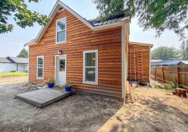 image of 475 W 9th Ave, Kettle Falls, WA 99141 | MLS# 202622084