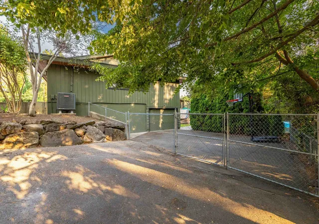 50th image of 2122 S Helena St, Spokane, WA 99203 | MLS# 202622085