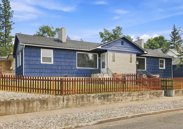 4th image of 1203 S Walnut St, Spokane, WA 99204 | MLS# 202622091