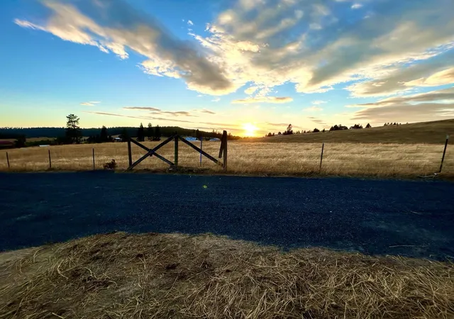 17th image of 11707 E Tallman Rd, Chattaroy, WA 99003 | MLS# 202622098