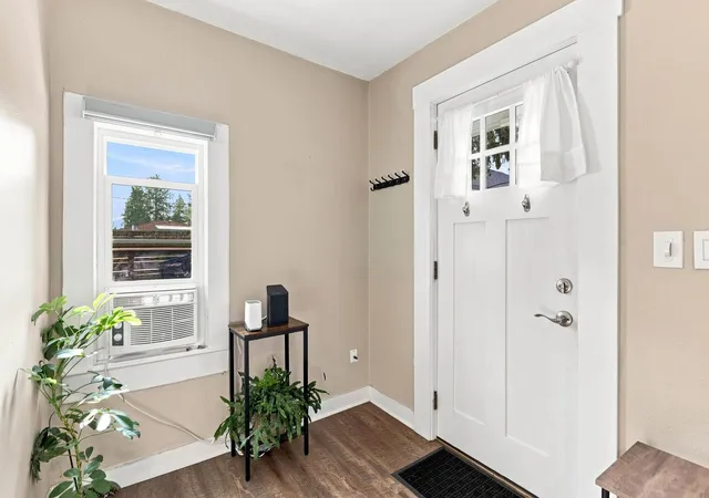 Photo 3 of Single family home for sale at 907 E 30th Avenue, Spokane, WA 99203 | MLS# 202622109 | Listing updated on 2026-08-12