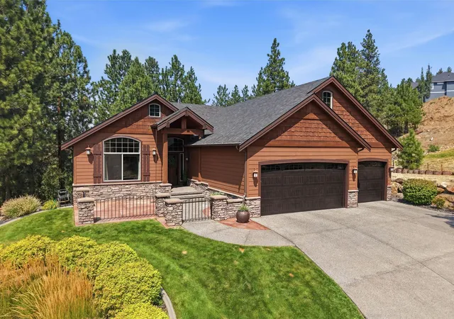 Photo 2 of Single family home for sale at 400 N Timberfield Ln, Liberty Lake, WA 99019 | MLS# 202622112 | Listing updated on 2026-10-17