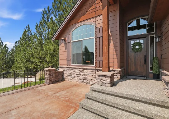 Photo 3 of Single family home for sale at 400 N Timberfield Ln, Liberty Lake, WA 99019 | MLS# 202622112 | Listing updated on 2026-10-17