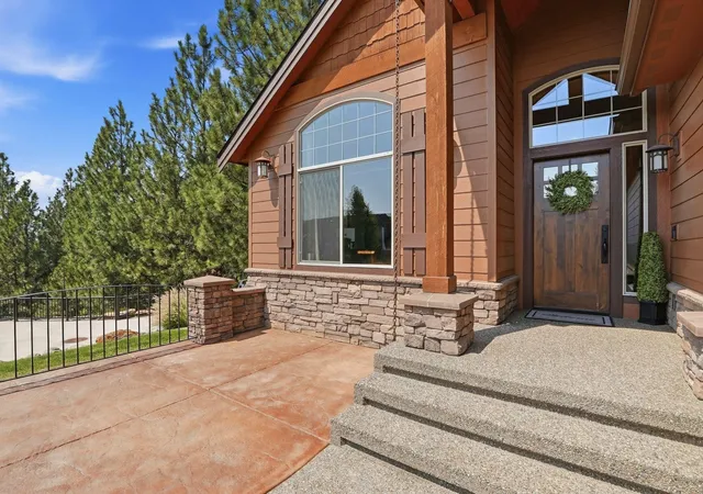 Photo 3 of Single family home for sale at 400 N Timberfield Ln, Liberty Lake, WA 99019 | MLS# 202622112 | Listing updated on 2026-10-07