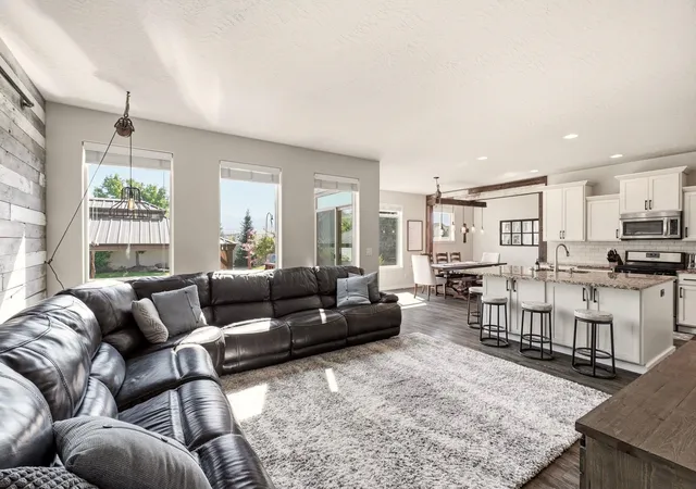 4th image of 1309 S Mcmillan Rd, Spokane Valley, WA 99016 | MLS# 202622115